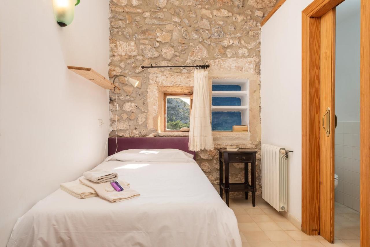 Petit Hotel Hostatgeria La Victoria アルクディア 部屋 写真