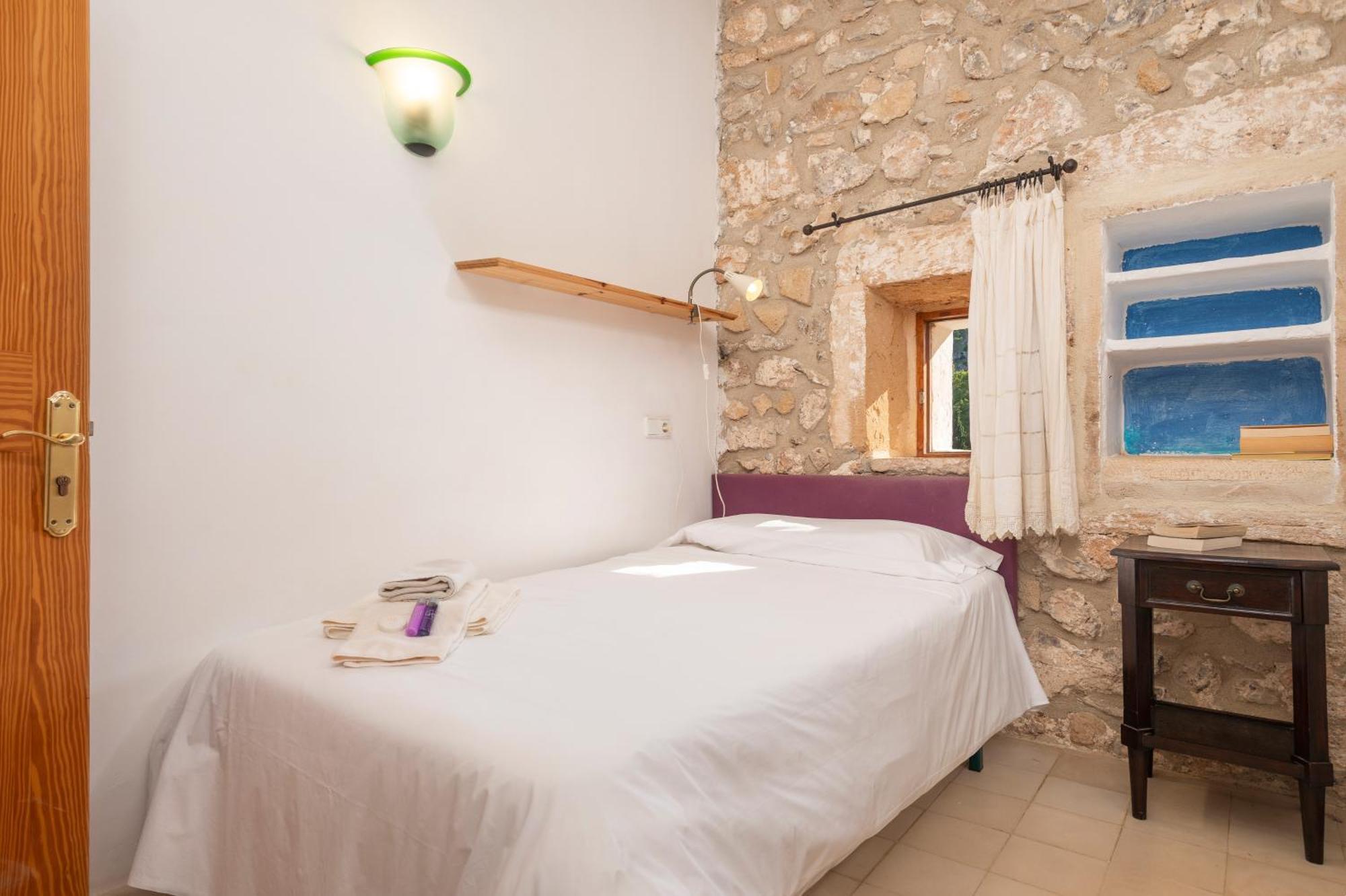Petit Hotel Hostatgeria La Victoria アルクディア 部屋 写真