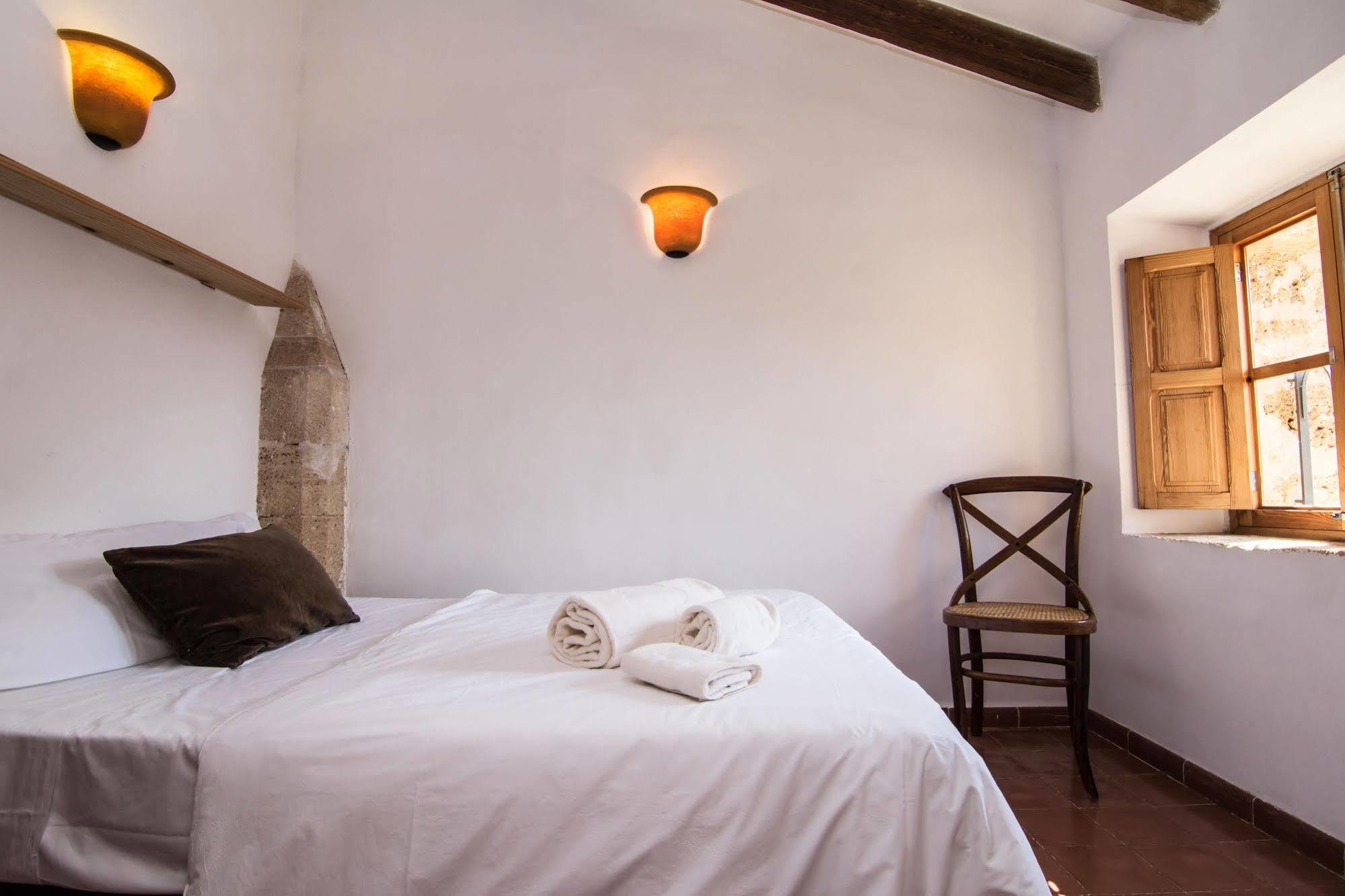 Petit Hotel Hostatgeria La Victoria アルクディア エクステリア 写真