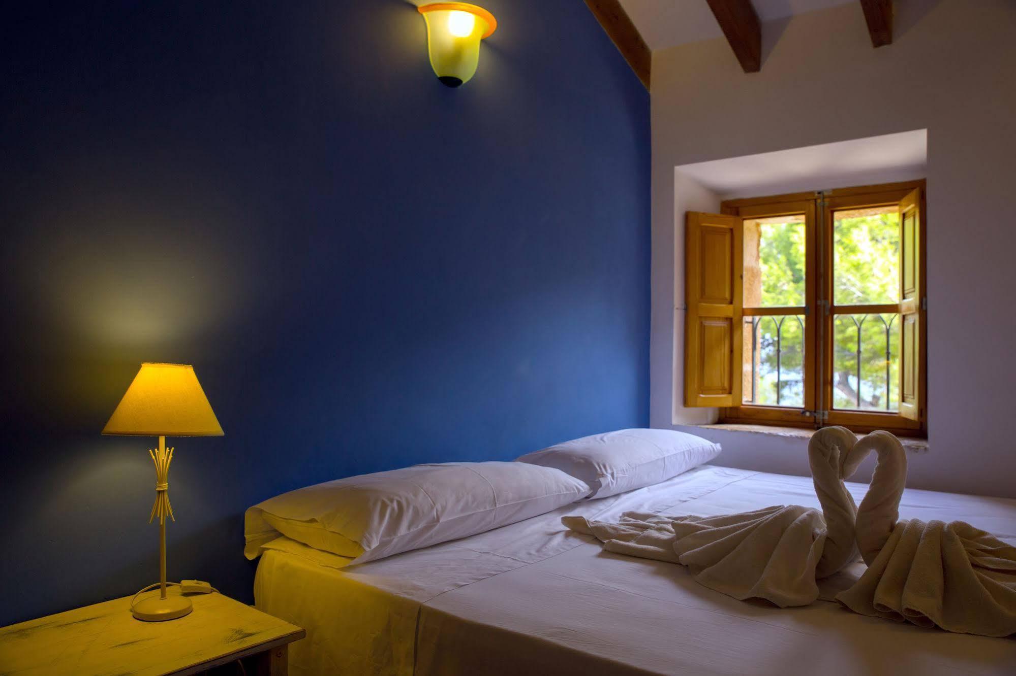 Petit Hotel Hostatgeria La Victoria アルクディア エクステリア 写真